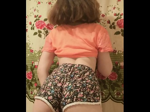 ❤️ Sexy mladá kočka svléká šortky před kamerou. ️ Šukání u cs.xxxnd-com.ru ❌❤